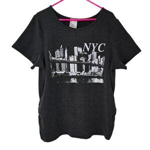 Fashion of New York Women's Textured Grey, Black & White NYC Skyline Shirt